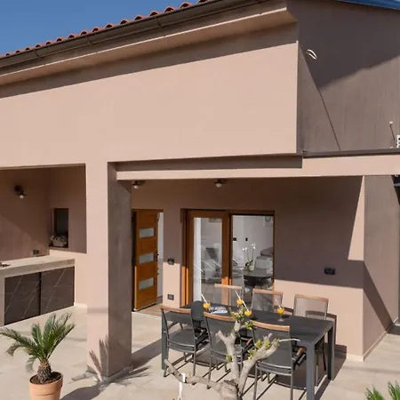 Kuca Za Odmor Hana By Guide